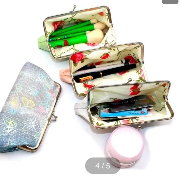 GRADIENT COLOR PRINTING BUTTERFLY MULTIFUNCTIONAL WOMEN CLUTCH/SOFT WALLET - Picture 3 of 4